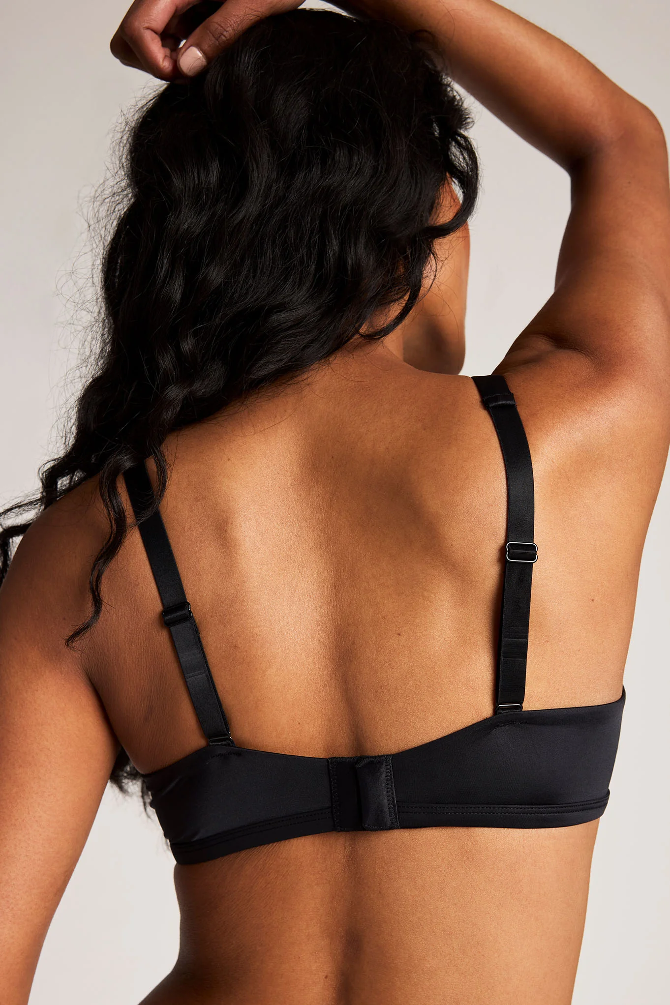 Glacé Plunge Bra in Black - Image 3