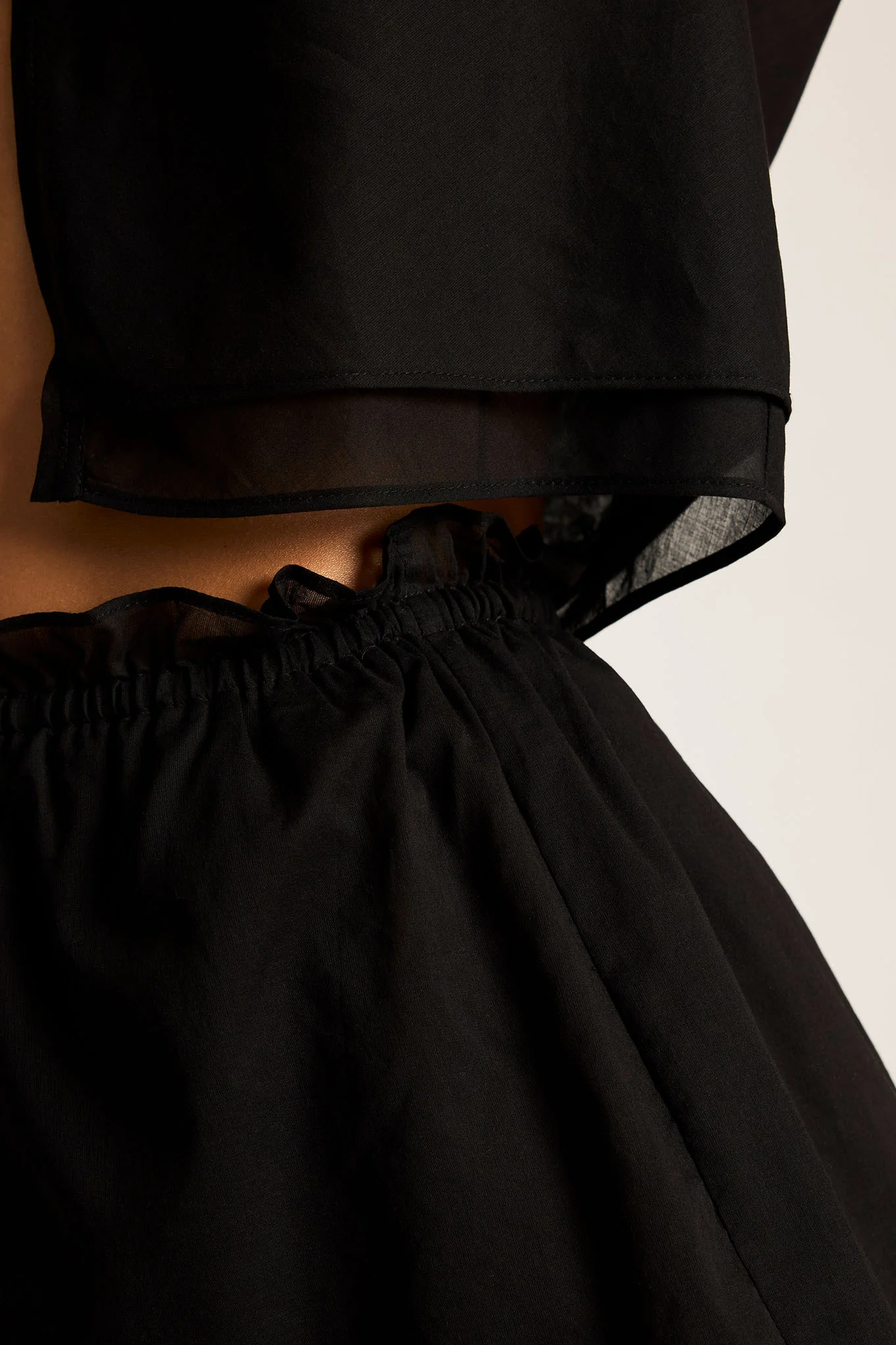 Island Play Top in Black - Image 2