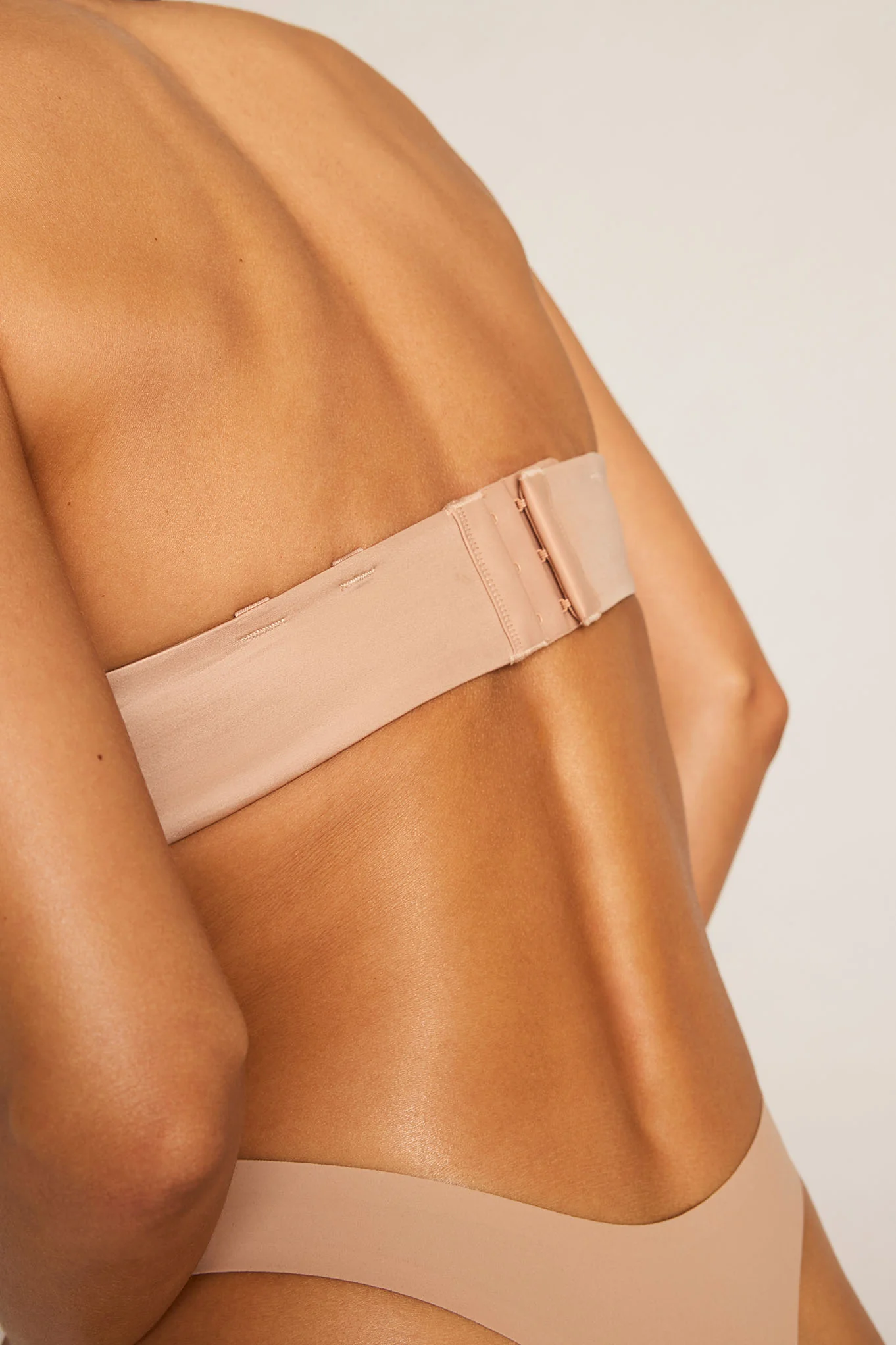 Glacé Strapless Bra in Buff - Image 7