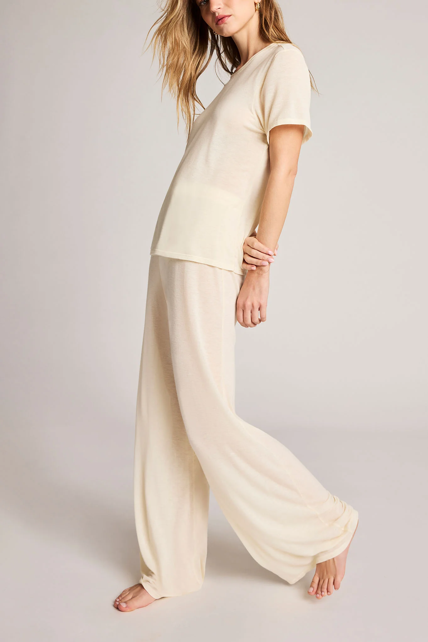 Fino Featherweight Cashmere Track Pant in Cream - Image 2