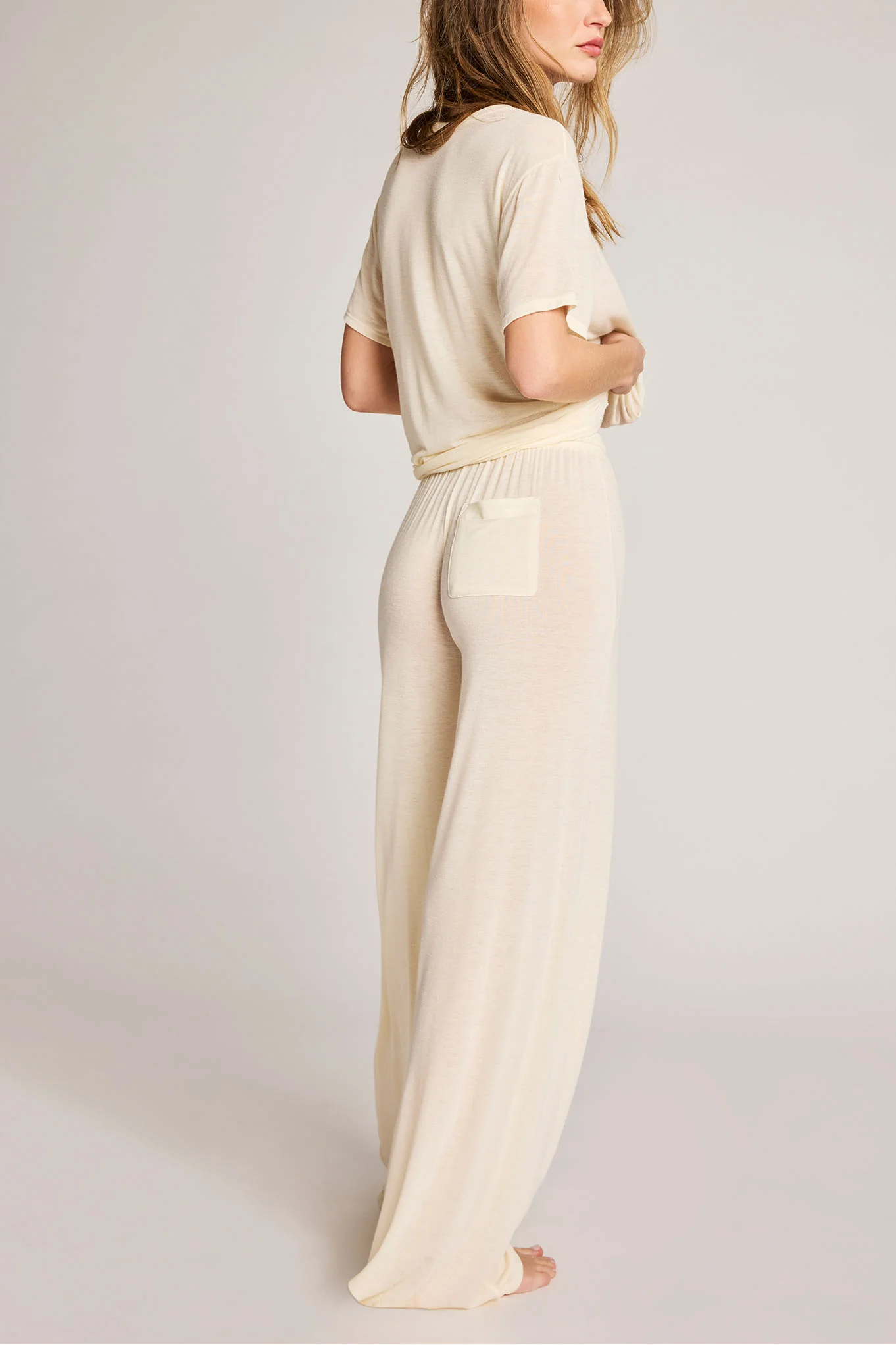 Fino Featherweight Cashmere Track Pant in Cream - Image 3