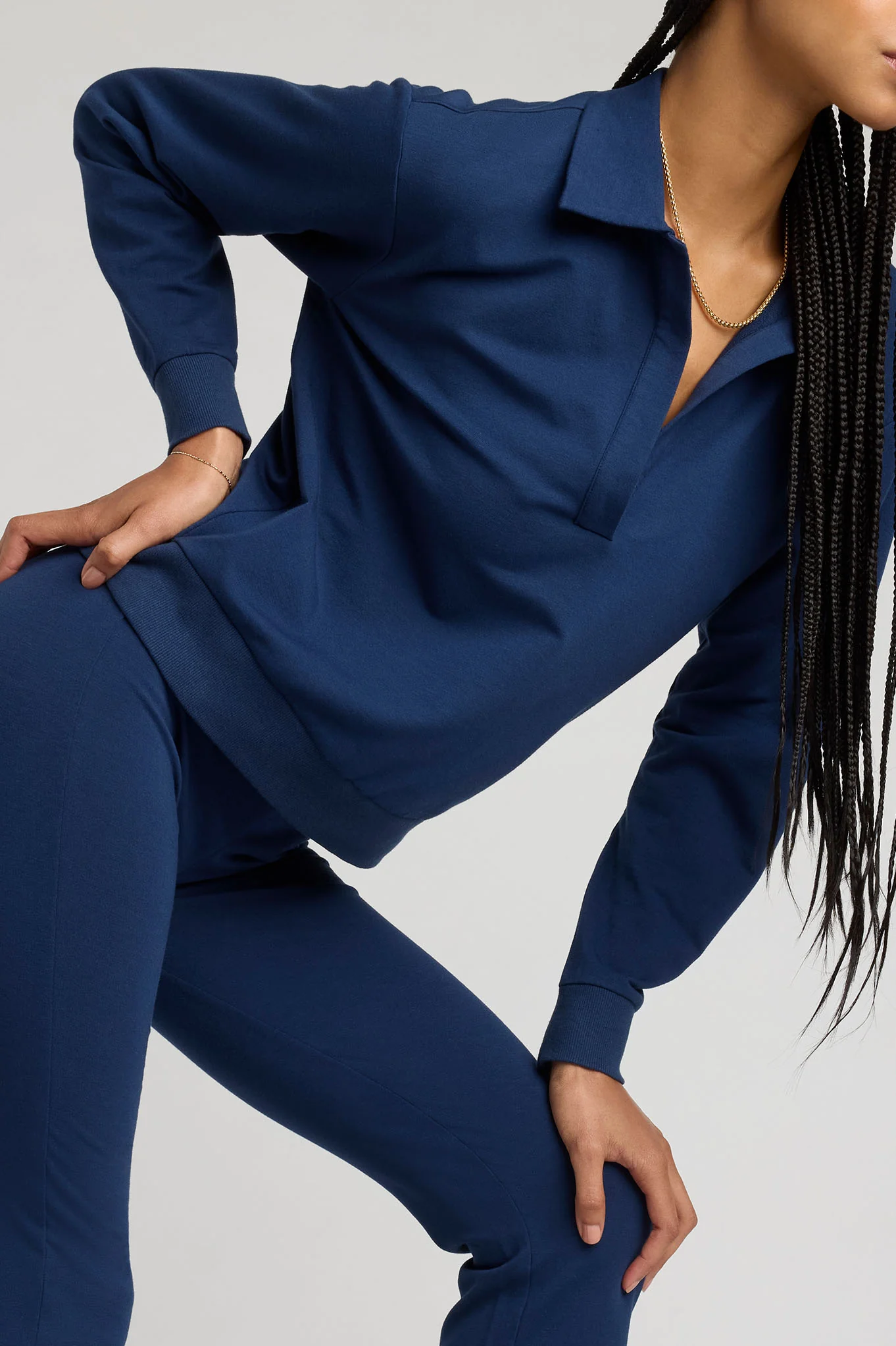 Club Pullover in Navy - Image 4