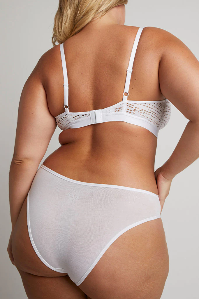 Eyelet Lace Cutout Bra in White - Image 6